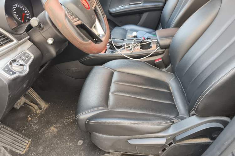 Used BYD Song MAX 2017 1.5T Automatic Smart Connect Luxury 7-Seater Left Front Seat