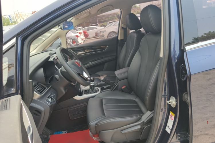 Used BYD Song MAX 2017 1.5T Manual Smart Connect Luxury 7-Seater Left Front Seat