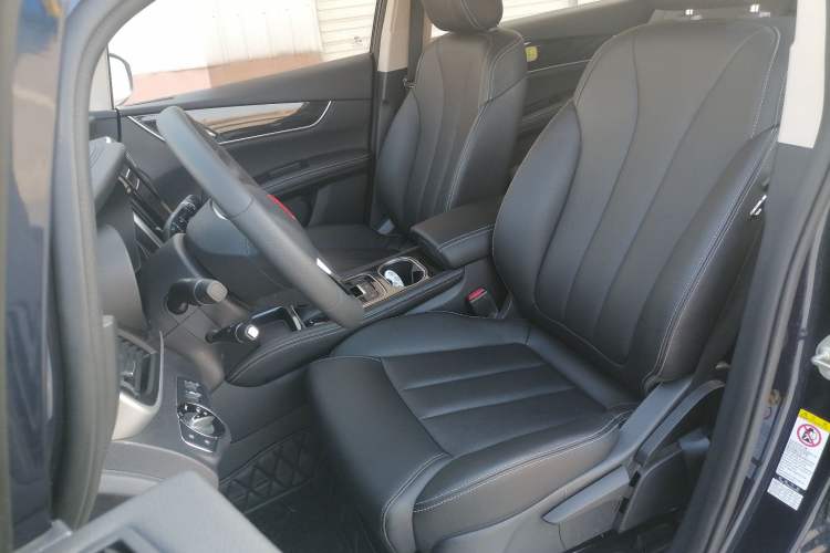 Used BYD Song MAX 2017 1.5T Automatic Smart Connect Elite 7-Seater Left Front Seat