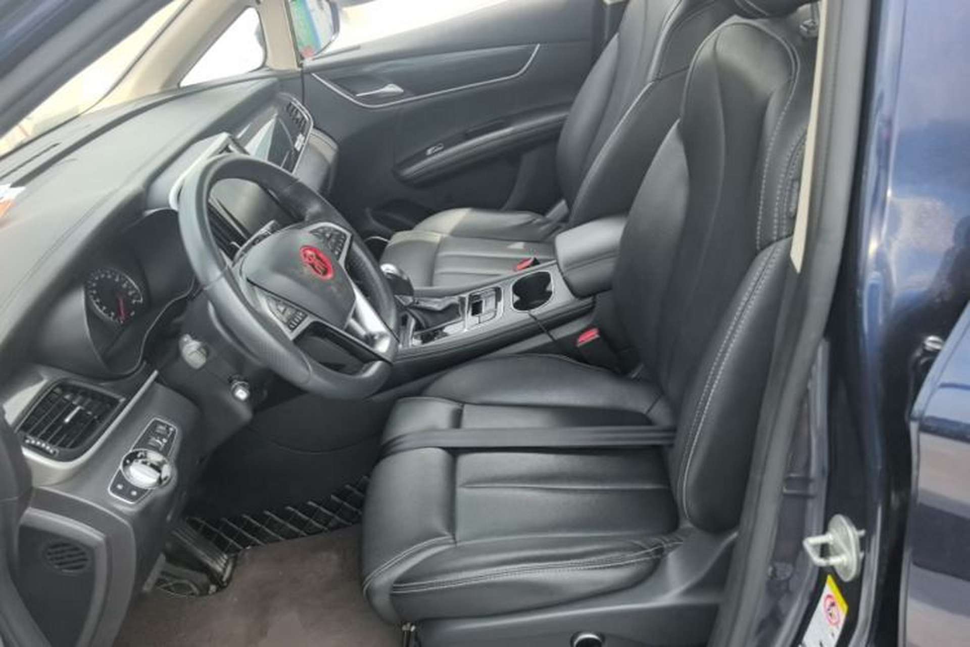 Used BYD Song MAX 2017 1.5T Automatic Smart Connect Prestige 7-Seater Left Front Seat