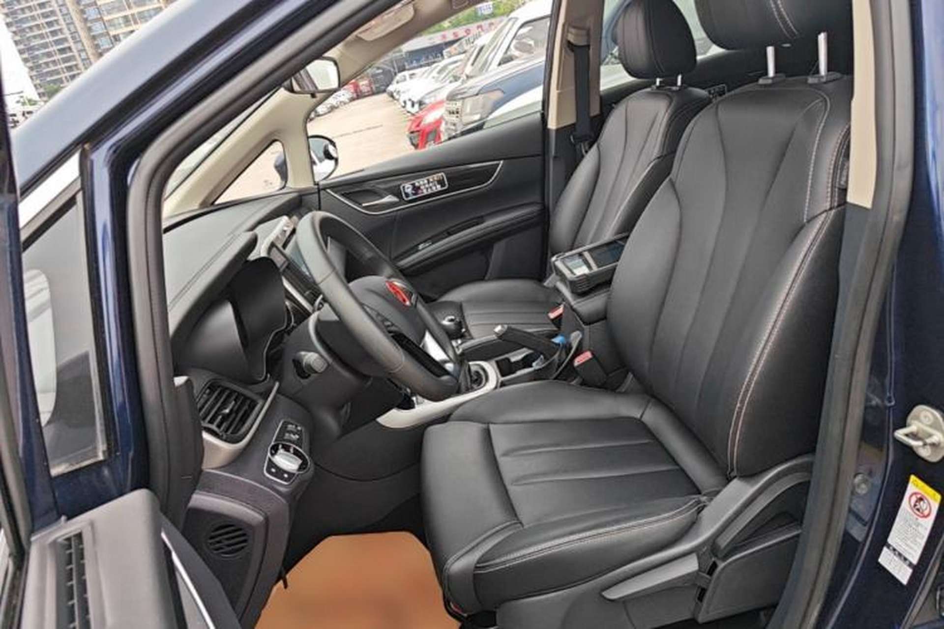 Used BYD Song MAX 2017 1.5T Manual Smart Connect Luxury 7-Seater Left Front Seat