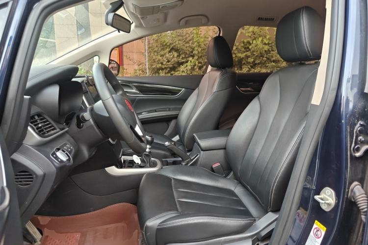 Used BYD Song MAX 2017 1.5T Manual Smart Connect Luxury 7-Seater Left Front Seat