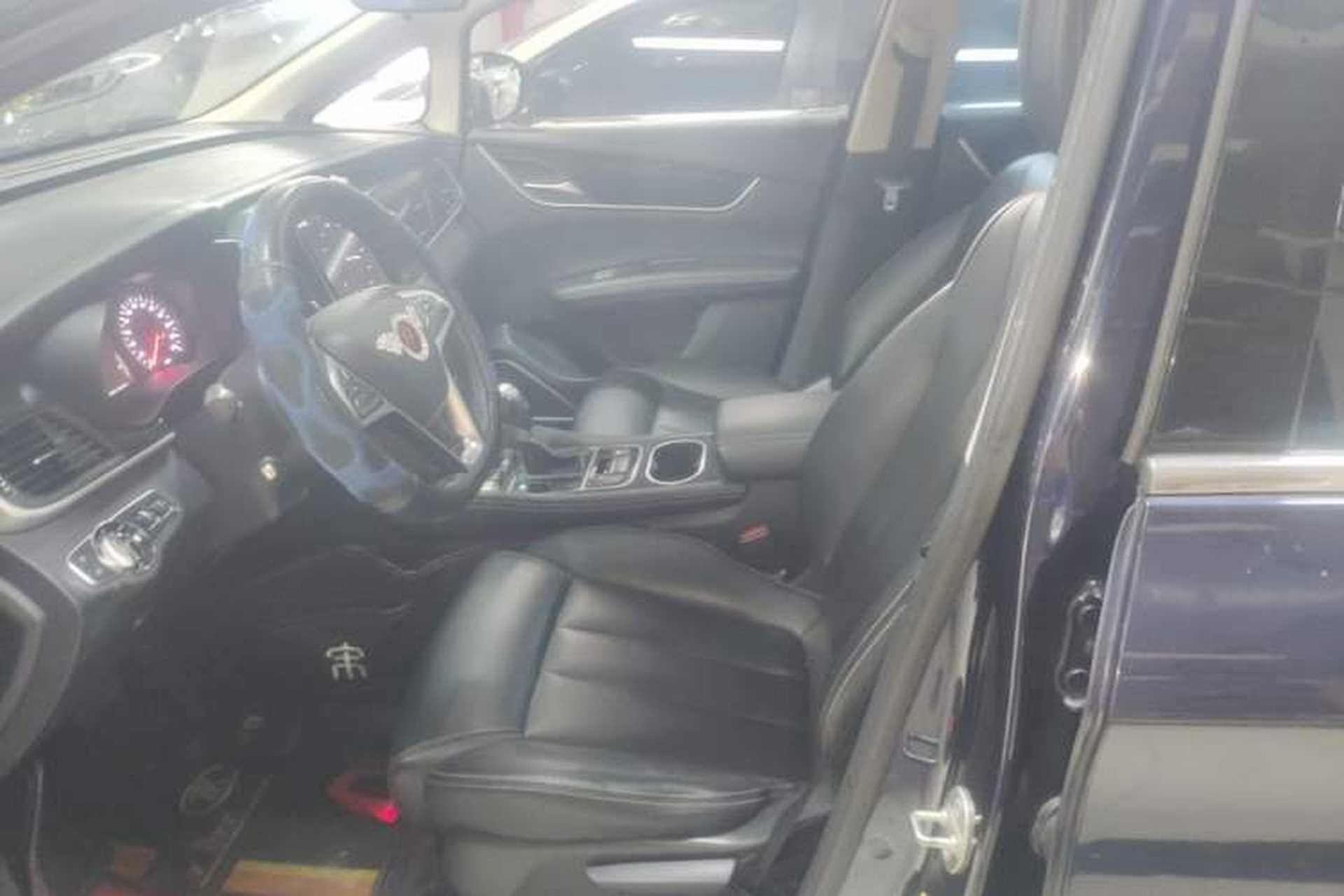 Used BYD Song MAX 2017 1.5T Automatic Smart Connect Elite 7-Seater Left Front Seat