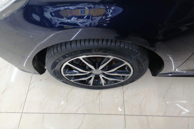 Used BYD Song MAX 2017 1.5T Automatic Smart Connect Luxury 7-Seater Left Front Wheel Hub