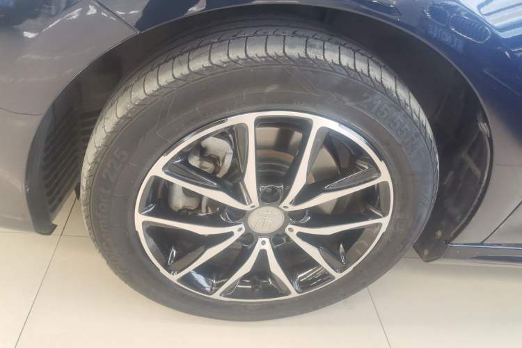 Used BYD Song MAX 2017 1.5T Automatic Smart Connect Elite 7-Seater Left Front Wheel Hub