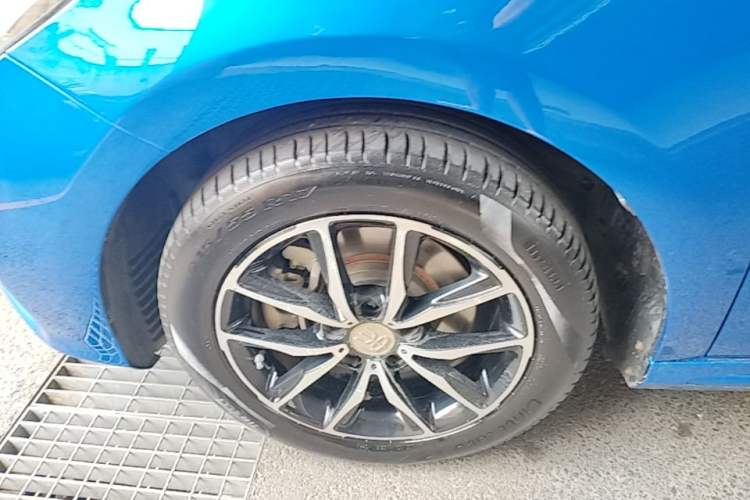 Used BYD Song MAX 2017 1.5T Automatic Smart Connect Elite 7-Seater Left Front Wheel Hub