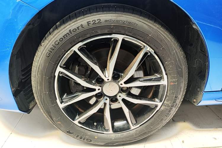 Used BYD Song MAX 2017 1.5T Automatic Smart Connect Elite 7-Seater Left Front Wheel Hub