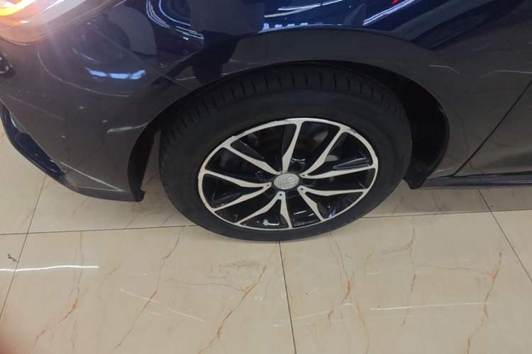 Used BYD Song MAX 2017 1.5T Automatic Smart Connect Elite 7-Seater Left Front Wheel Hub