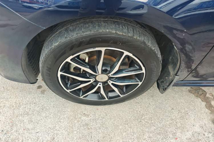 Used BYD Song MAX 2017 1.5T Automatic Smart Connect Prestige 7-Seater Left Front Wheel Hub