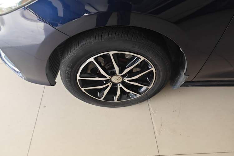 Used BYD Song MAX 2017 1.5T Automatic Smart Connect Elite 7-Seater Left Front Wheel Hub
