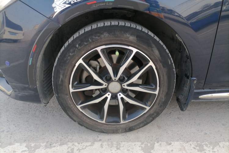 Used BYD Song MAX 2017 1.5T Automatic Smart Connect Elite 7-Seater Left Front Wheel Hub
