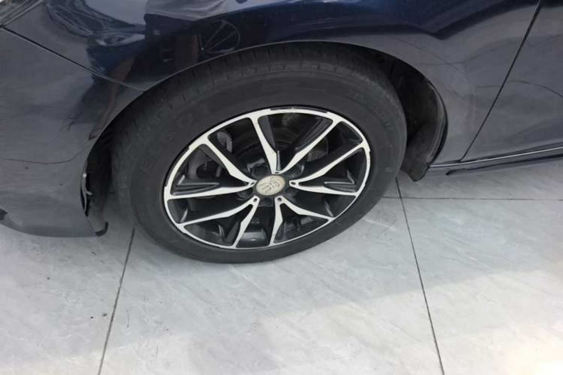 Used BYD Song MAX 2017 1.5T Automatic Smart Connect Prestige 7-Seater Left Front Wheel Hub
