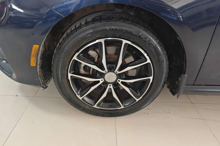 Used BYD Song MAX 2017 1.5T Automatic Smart Connect Luxury 7-Seater Left Front Wheel Hub