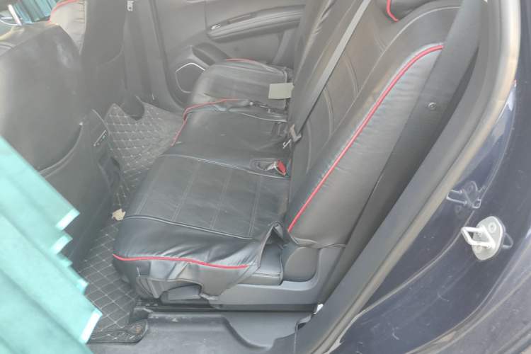 Used BYD Song MAX 2017 1.5T Automatic Smart Connect Luxury 7-Seater Left Rear Seat
