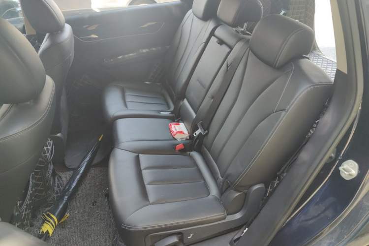 Used BYD Song MAX 2017 1.5T Manual Smart Connect Luxury 7-Seater Left Rear Seat