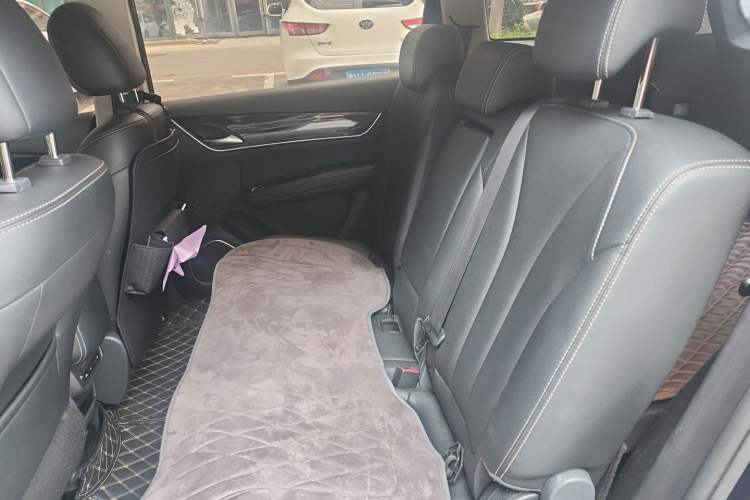Used BYD Song MAX 2017 1.5T Automatic Smart Connect Elite 7-Seater Left Rear Seat