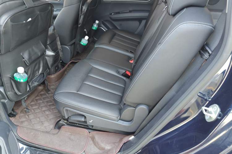 Used BYD Song MAX 2017 1.5T Automatic Smart Connect Elite 7-Seater Left Rear Seat