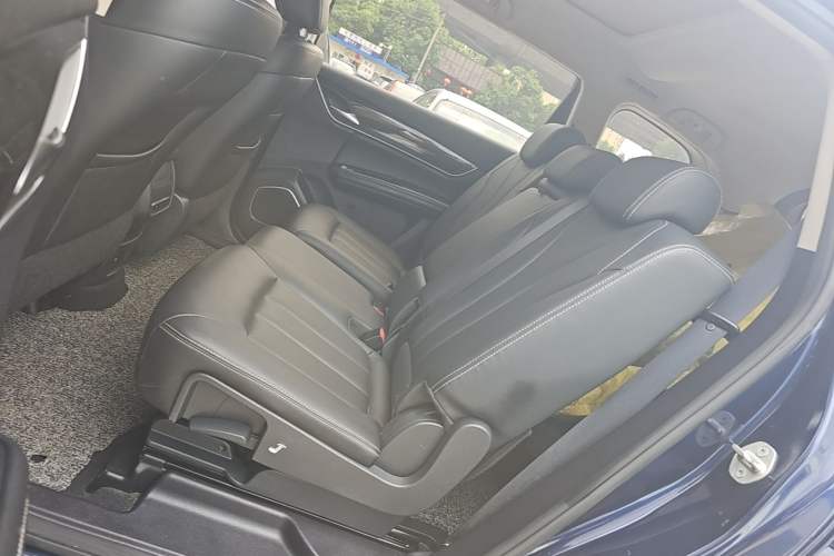 Used BYD Song MAX 2017 1.5T Automatic Smart Connect Prestige 7-Seater Left Rear Seat