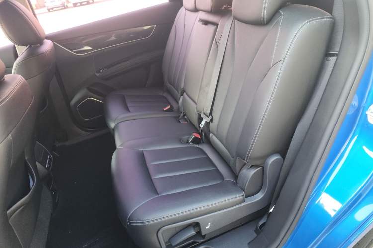 Used BYD Song MAX 2017 1.5T Automatic Smart Connect Elite 7-Seater Left Rear Seat