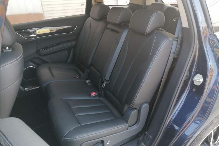 Used BYD Song MAX 2017 1.5T Automatic Smart Connect Elite 7-Seater Left Rear Seat