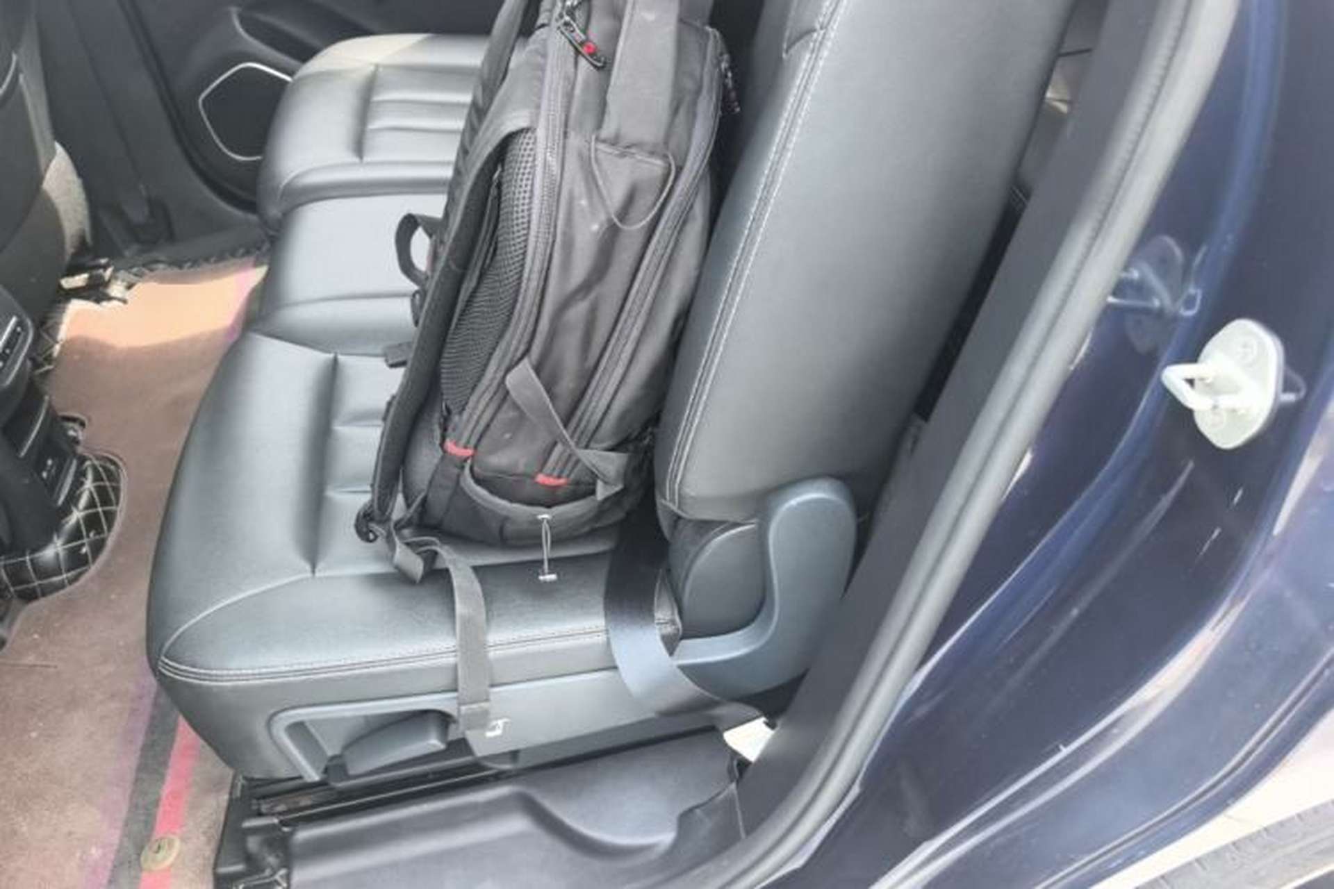 Used BYD Song MAX 2017 1.5T Automatic Smart Connect Prestige 7-Seater Left Rear Seat