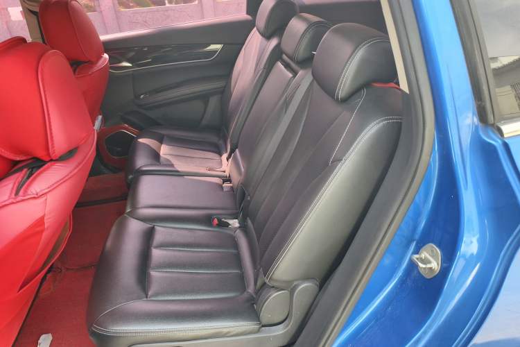Used BYD Song MAX 2017 1.5T Automatic Smart Connect Prestige 7-Seater Left Rear Seat