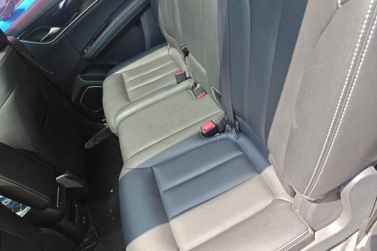 Used BYD Song MAX 2017 1.5T Automatic Smart Connect Elite 7-Seater Left Rear Seat