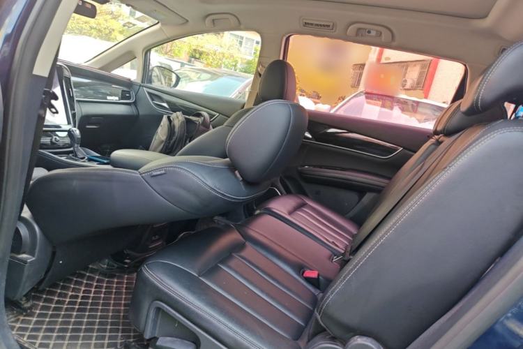 Used BYD Song MAX 2017 1.5T Automatic Smart Connect Elite 7-Seater Left Rear Seat