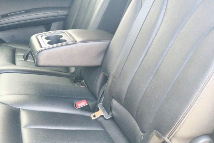 Used BYD Song MAX 2017 1.5T Automatic Smart Connect Elite 7-Seater Left Rear Seat