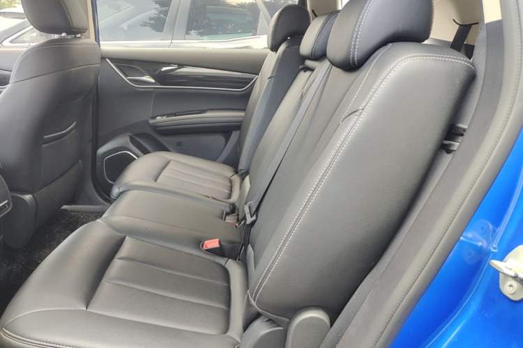 Used BYD Song MAX 2017 1.5T Automatic Smart Connect Prestige 7-Seater Left Rear Seat