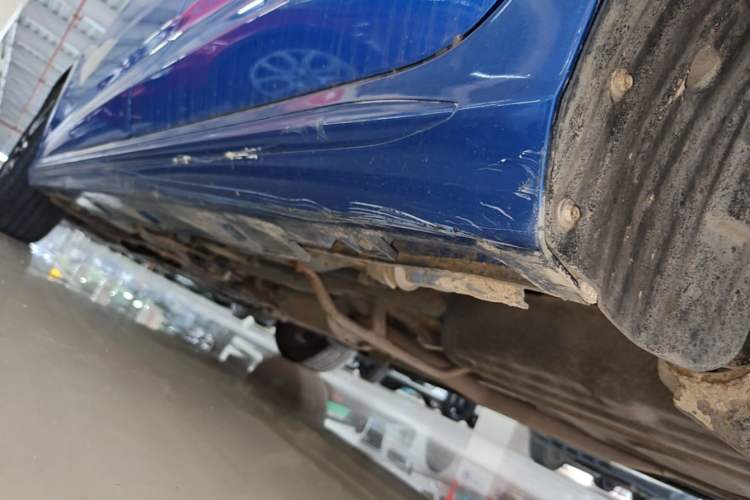 Used BYD Song MAX 2017 1.5T Automatic Smart Connect Elite 7-Seater Left Side Sill