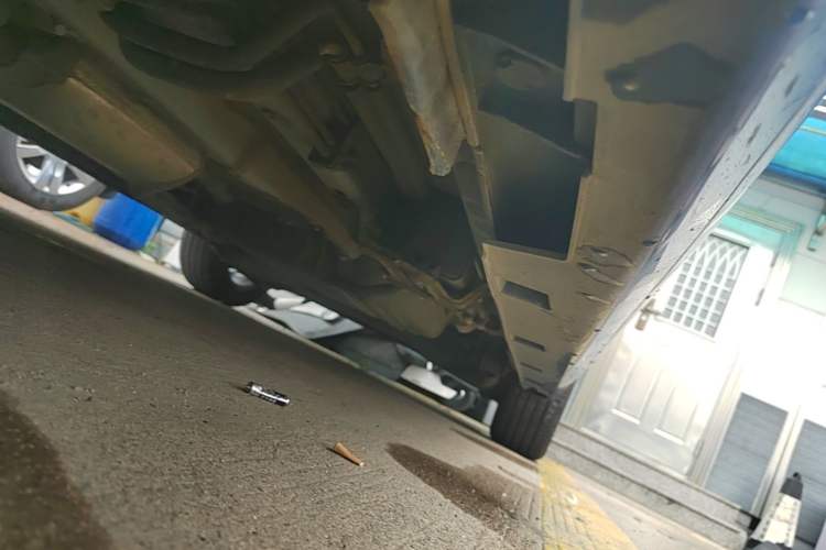 Used BYD Song MAX 2017 1.5T Automatic Smart Connect Prestige 7-Seater Left Side Sill
