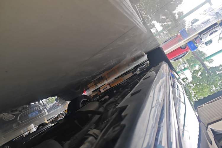 Used BYD Song MAX 2017 1.5T Automatic Smart Connect Elite 7-Seater Left Side Sill