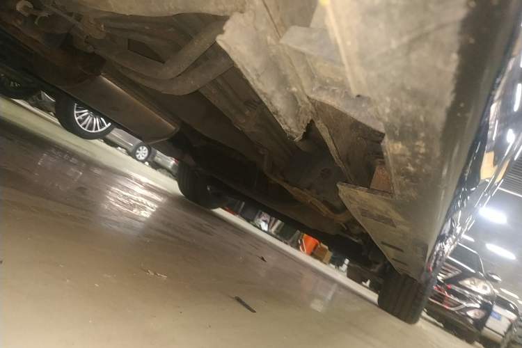 Used BYD Song MAX 2017 1.5T Automatic Smart Connect Elite 7-Seater Left Side Sill