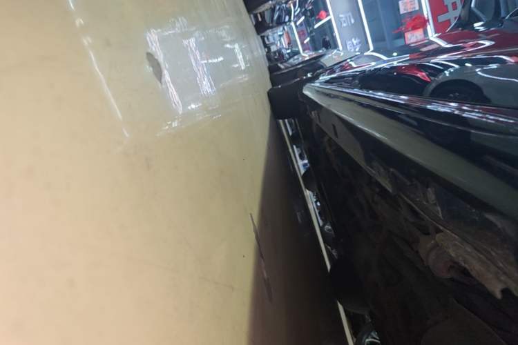 Used BYD Song MAX 2017 1.5T Automatic Smart Connect Elite 7-Seater Left Side Sill