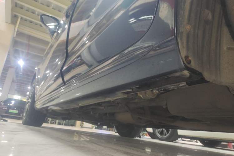 Used BYD Song MAX 2017 1.5T Automatic Smart Connect Elite 7-Seater Left Side Sill