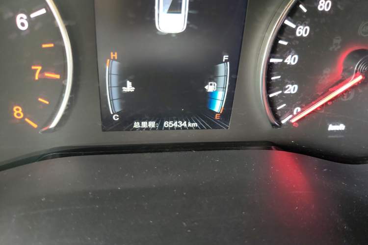 Used BYD Song MAX 2017 1.5T Automatic Smart Connect Elite 7-Seater Odometer Close Up