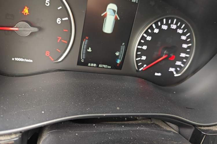 Used BYD Song MAX 2017 1.5T Automatic Smart Connect Elite 7-Seater Odometer Close Up