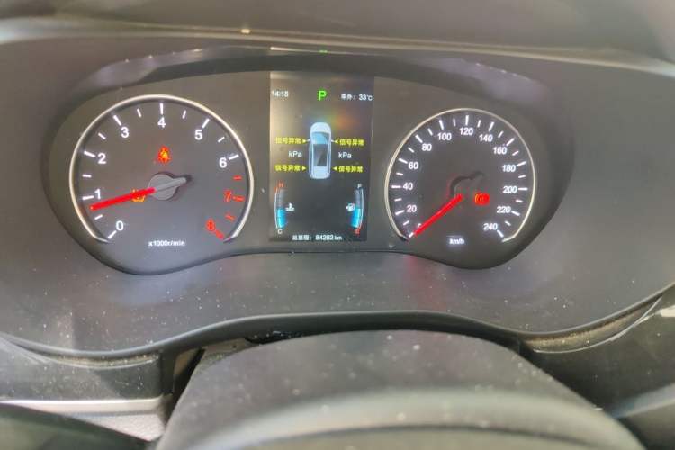Used BYD Song MAX 2017 1.5T Automatic Smart Connect Elite 7-Seater Odometer Close Up