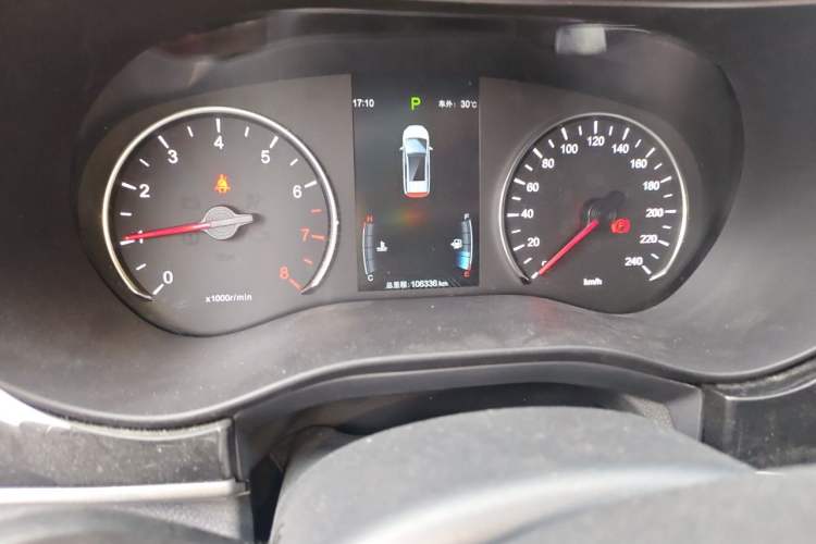 Used BYD Song MAX 2017 1.5T Automatic Smart Connect Elite 7-Seater Odometer Close Up