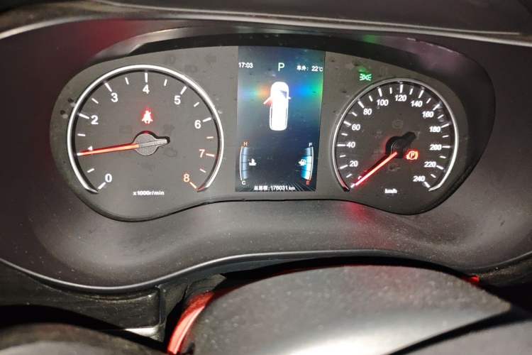 Used BYD Song MAX 2017 1.5T Automatic Smart Connect Prestige 7-Seater Odometer Close Up