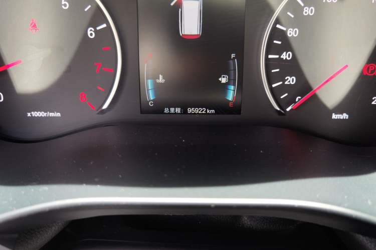 Used BYD Song MAX 2017 1.5T Automatic Smart Connect Luxury 7-Seater Odometer Close Up