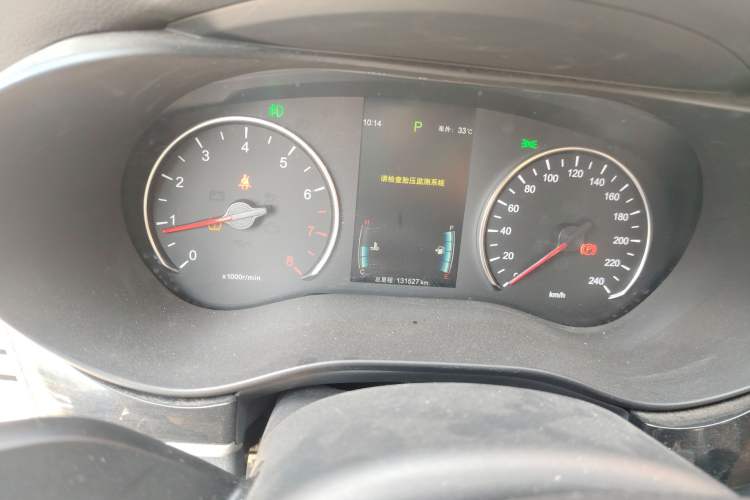 Used BYD Song MAX 2017 1.5T Automatic Smart Connect Prestige 7-Seater Odometer Close Up
