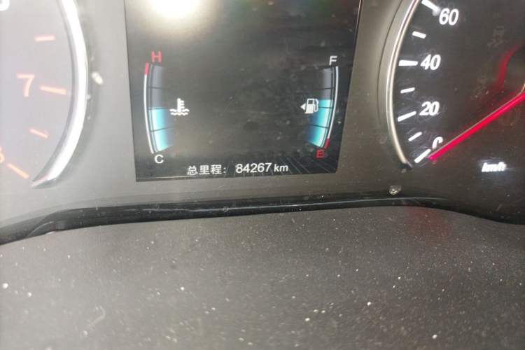 Used BYD Song MAX 2017 1.5T Automatic Smart Connect Elite 7-Seater Odometer Close Up