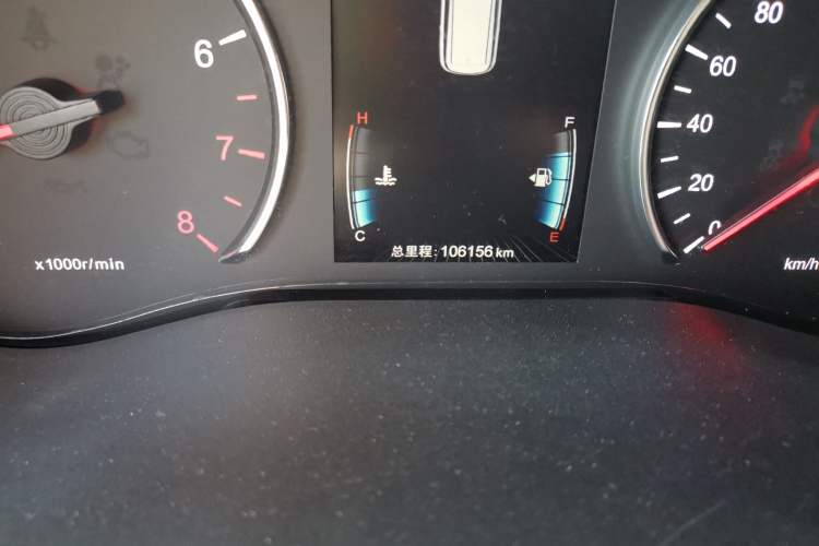 Used BYD Song MAX 2017 1.5T Automatic Smart Connect Luxury 7-Seater Odometer Close Up