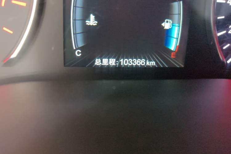 Used BYD Song MAX 2017 1.5T Automatic Smart Connect Prestige 7-Seater Odometer Close Up