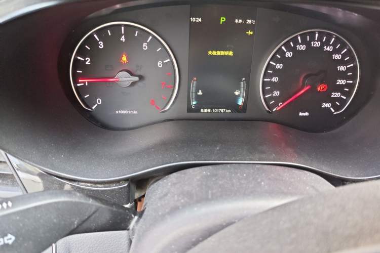 Used BYD Song MAX 2017 1.5T Automatic Smart Connect Elite 7-Seater Odometer Close Up