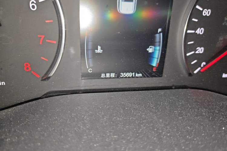 Used BYD Song MAX 2017 1.5T Automatic Smart Connect Prestige 7-Seater Odometer Close Up