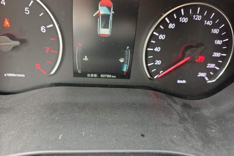 Used BYD Song MAX 2017 1.5T Automatic Smart Connect Elite 7-Seater Odometer Close Up