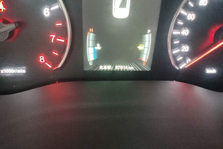 Used BYD Song MAX 2017 1.5T Automatic Smart Connect Elite 7-Seater Odometer Close Up